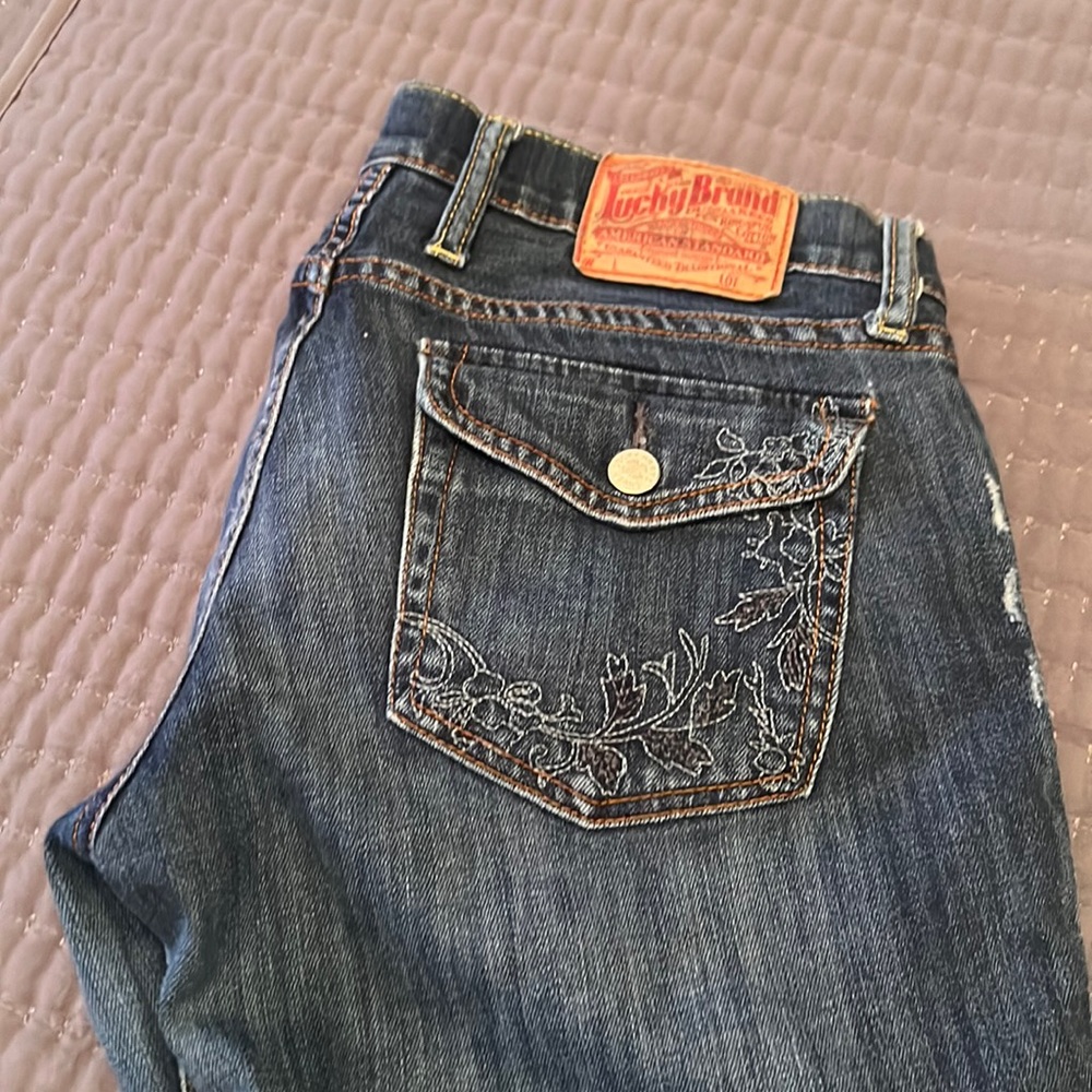 Lucky Brand super low waist jeans with flare legs - size 6 super cute